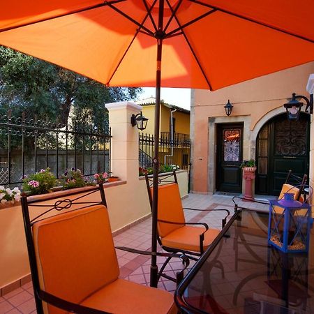 The Old Mansion Apartment Sinarades Ngoại thất bức ảnh